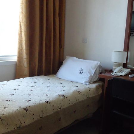 Rainbow Hotel Dar es Salaam Chambre photo