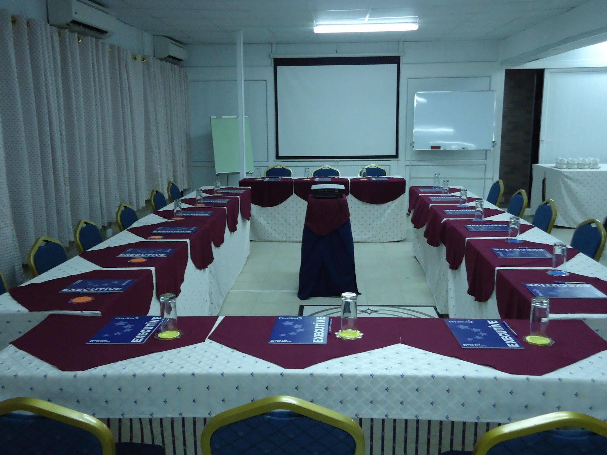 Rainbow Hotel Dar es Salaam Extérieur photo